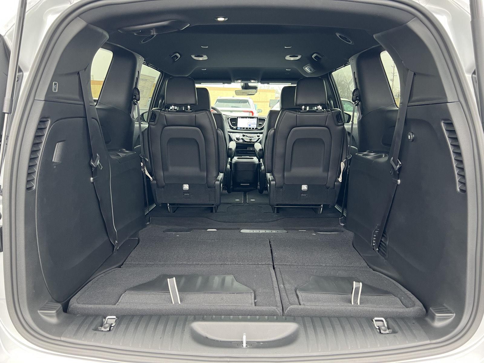 2026 Chrysler Voyager LX - Photo 44