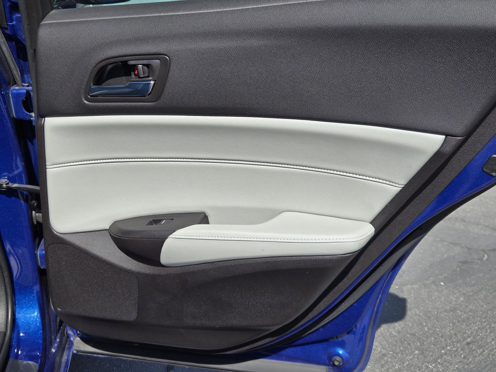 2017 Acura ILX Base - Photo 25
