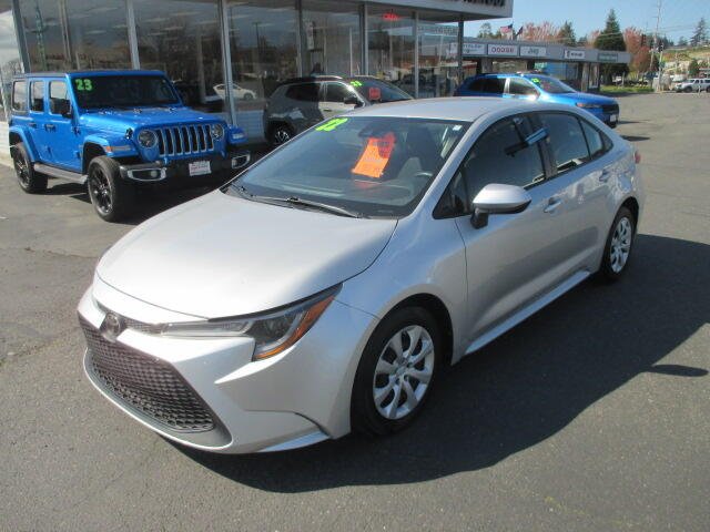 Used 2022 Toyota Corolla LE with VIN JTDEPMAE5NJ223459 for sale in Oak Harbor, WA