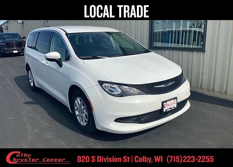 2023 Chrysler Voyager LX's photo