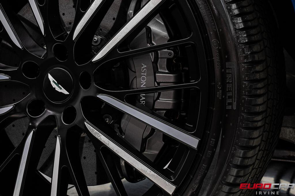 2023 Aston Martin DBX 707 *HUGE CARBON OPTIONS * TRI-COLOR INTERIOR*Image 27