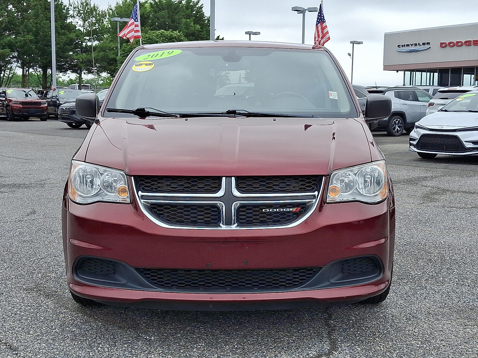 Used 2019 Dodge Grand Caravan SE with VIN 2C4RDGBG1KR678344 for sale in New Castle, DE