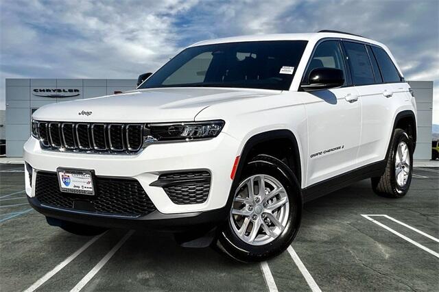 2025 Jeep Grand Cherokee Laredo's photo