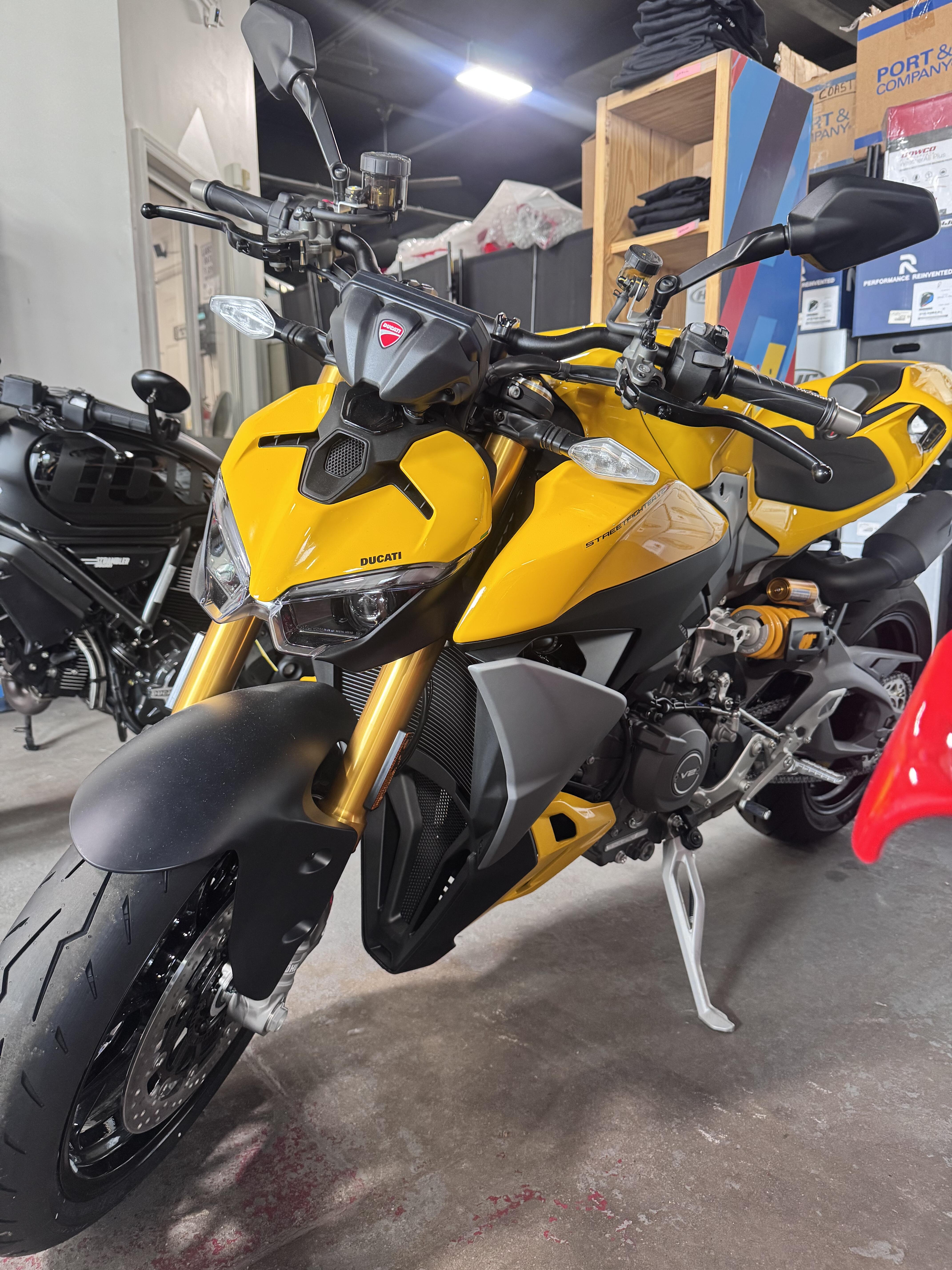 2026 Ducati STREETFIGHTER V2S