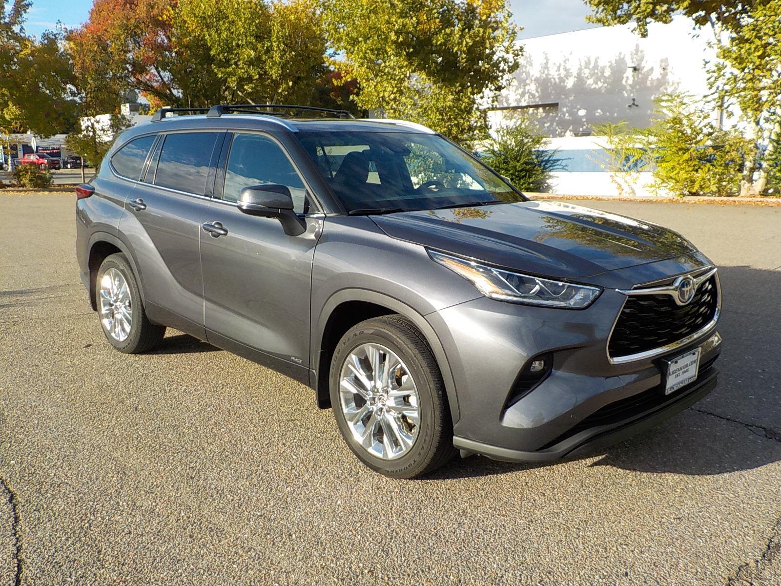 Used 2023 Toyota Highlander Limited with VIN 5TDXBRCH2PS119691 for sale in Redding, CA