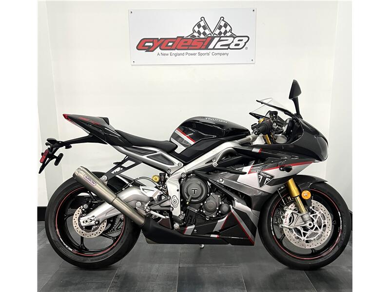 2020 Triumph DAYTONA 765 MOTO 2