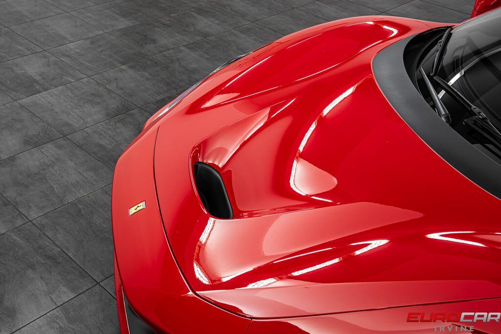 2021 Ferrari F8 Tributo *CARBON STEERING WHEEL * FULL ELECTRIC SEATS*Image 9