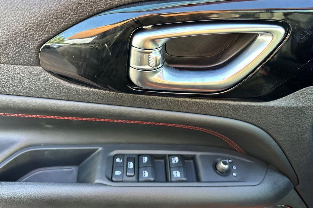 2026 Jeep Compass Trailhawk - Photo 11