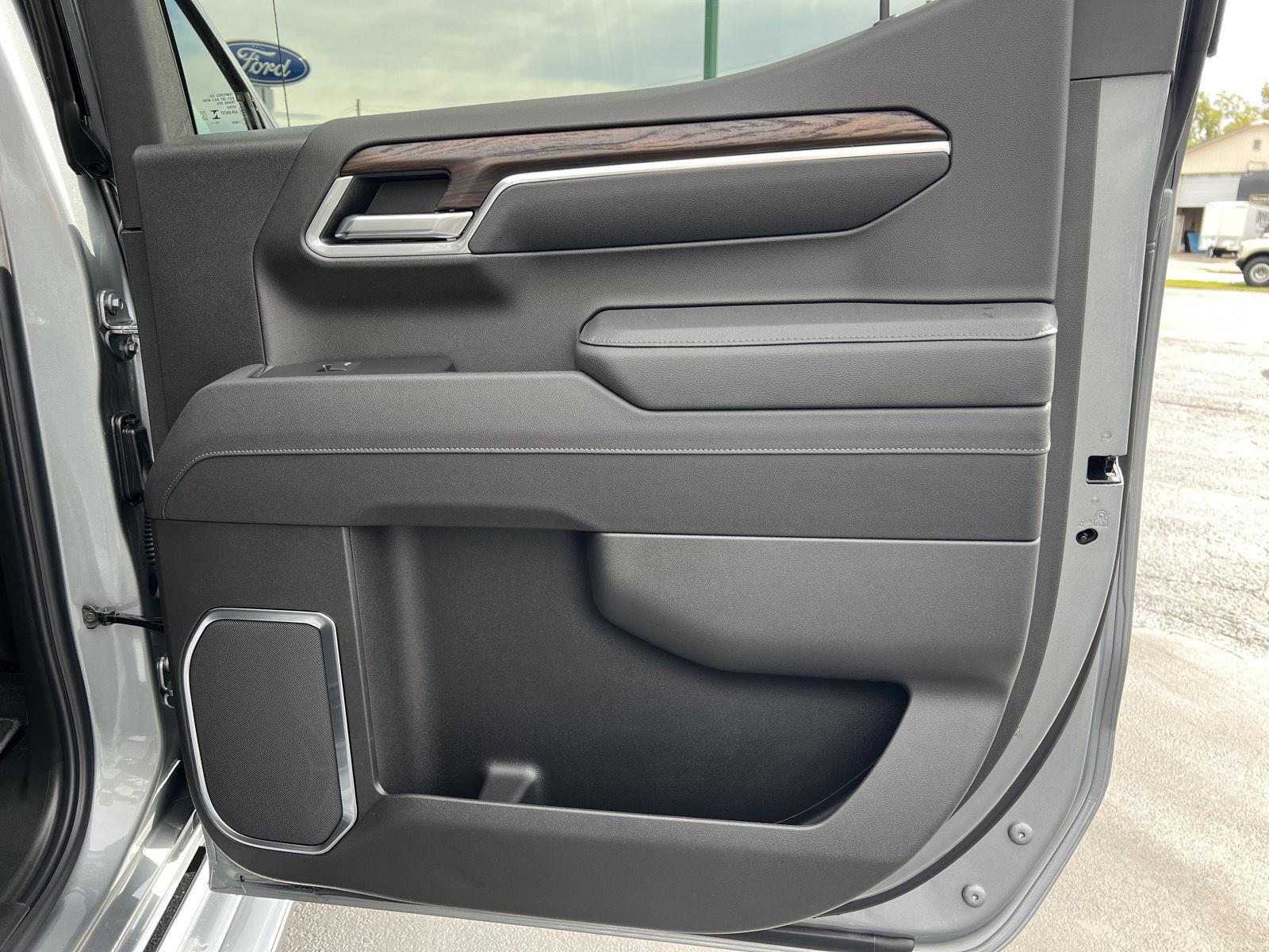 2026 GMC Sierra 1500 SLT - Photo 22
