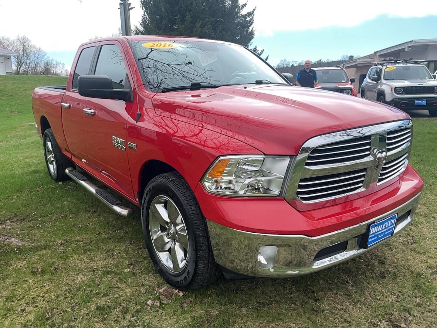 View vehicle photo 4