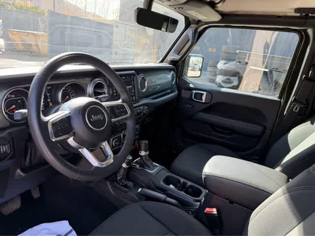 2023 Jeep Wrangler 4-Door Sahara - Photo 20