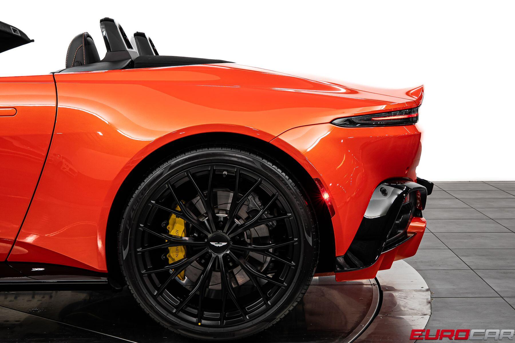 2022 Aston Martin Vantage Roadster *SPECIAL FACTORY PAINT * IMMACULATE CONDITION*Image 20