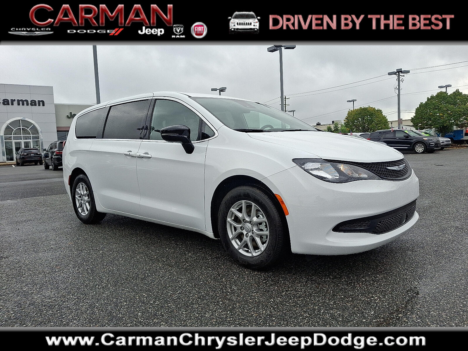 2026 Chrysler Voyager LX's photo