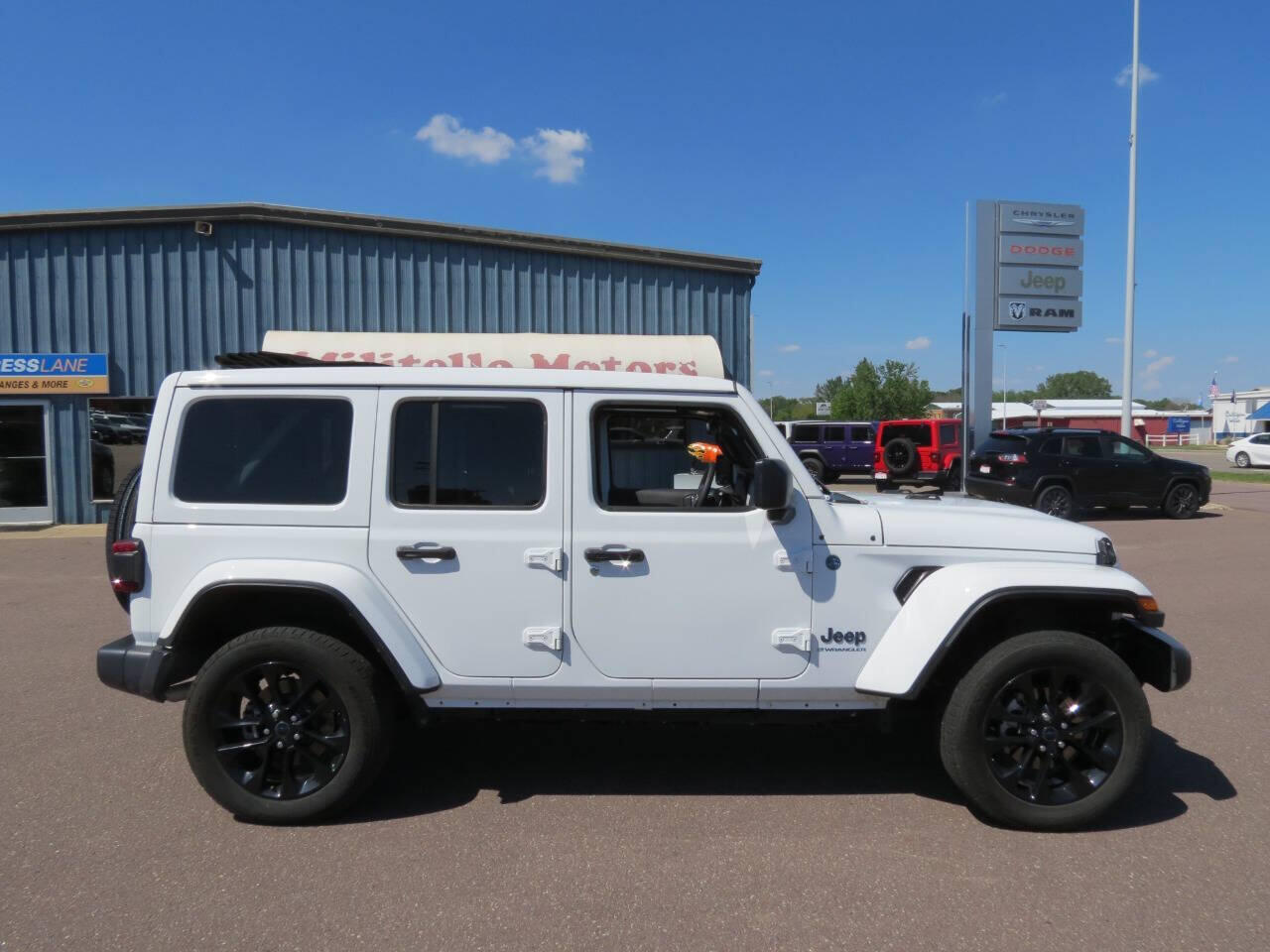 2025 Jeep Wrangler 4xe Sahara 4XE's photo
