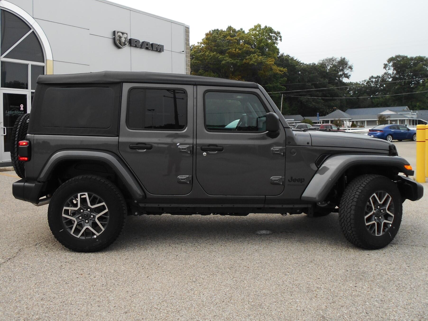 2025 Jeep Wrangler 4-Door Sahara - Photo 23