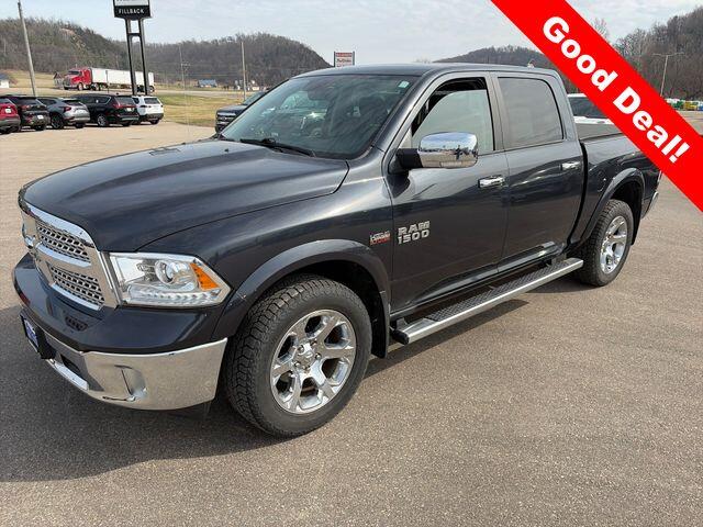 2017 RAM 1500 Laramie 4x4 Crew Cab 5'7's photo