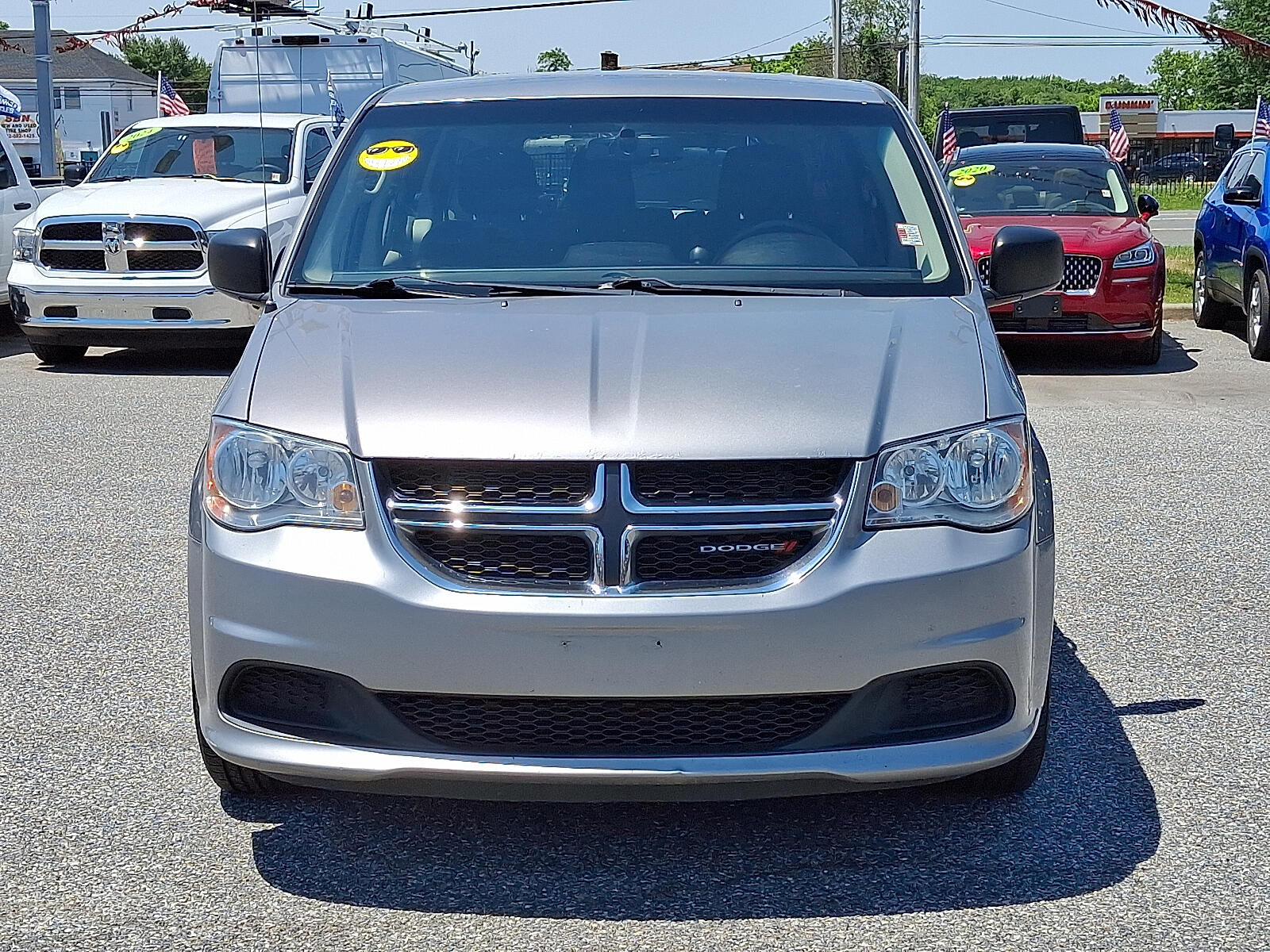 Used 2017 Dodge Grand Caravan SE with VIN 2C4RDGBG3HR597662 for sale in New Castle, DE