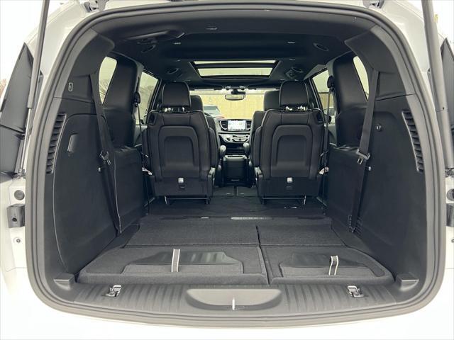 2026 Chrysler Pacifica Select - Photo 50