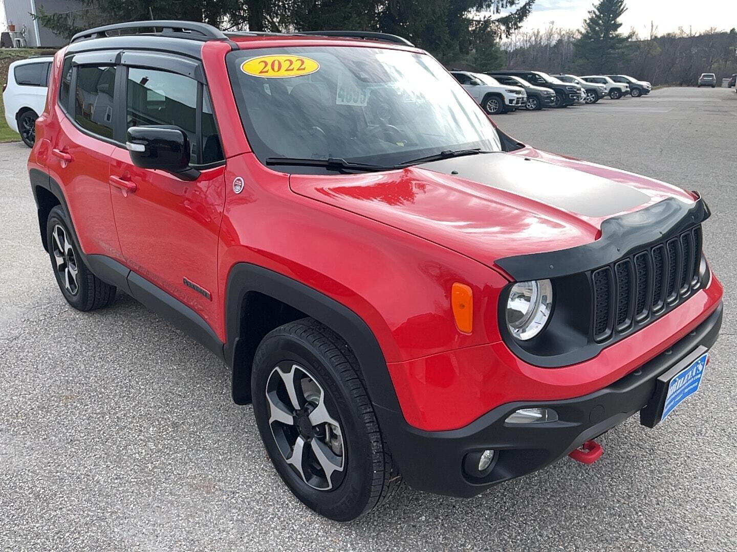 View vehicle photo 4