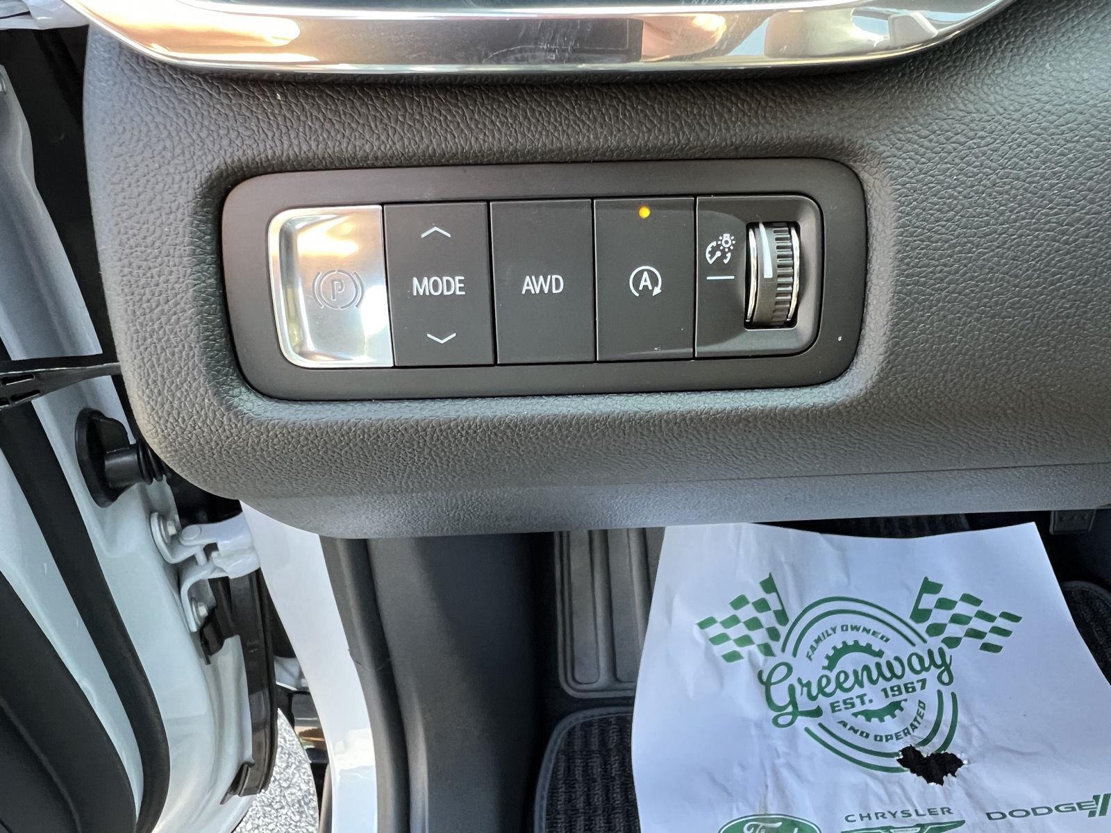 2026 GMC Acadia Denali Ultimate - Photo 24