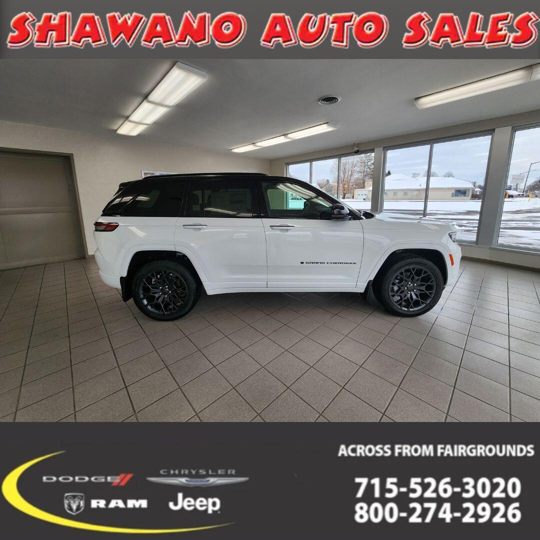 2025 Jeep Grand Cherokee Summit's photo