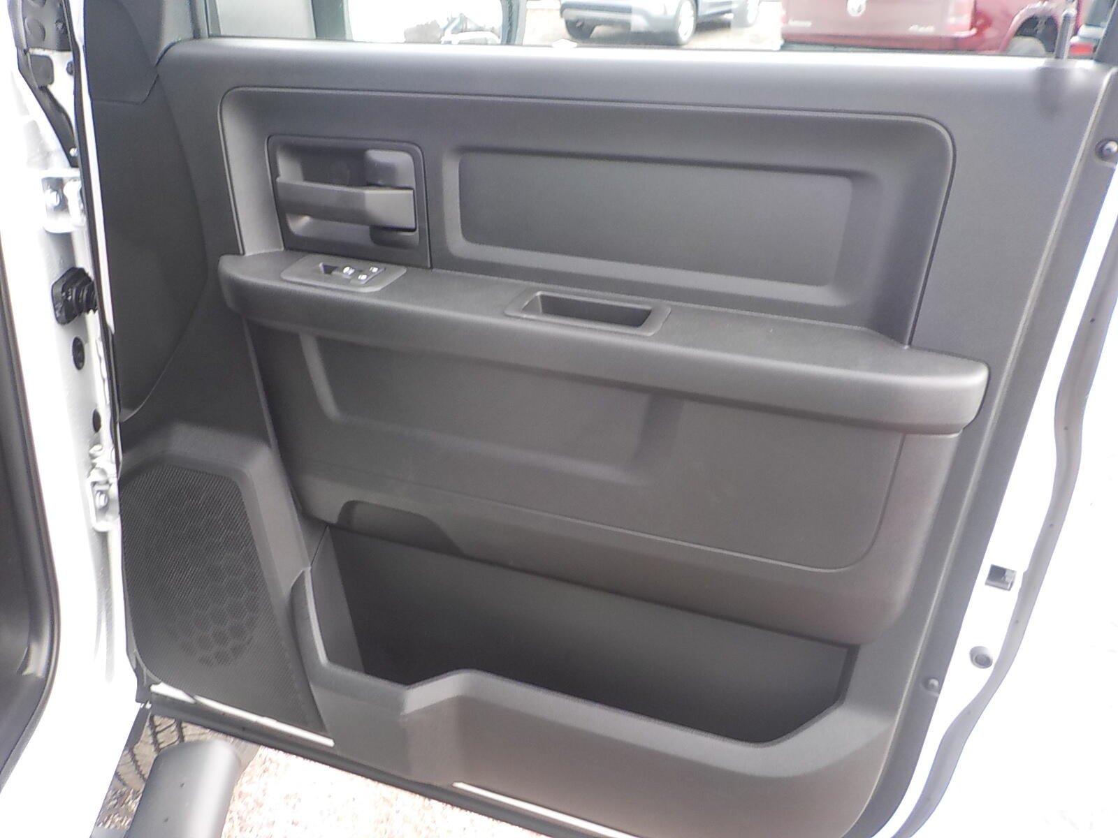 2026 RAM 2500 Tradesman - Photo 14