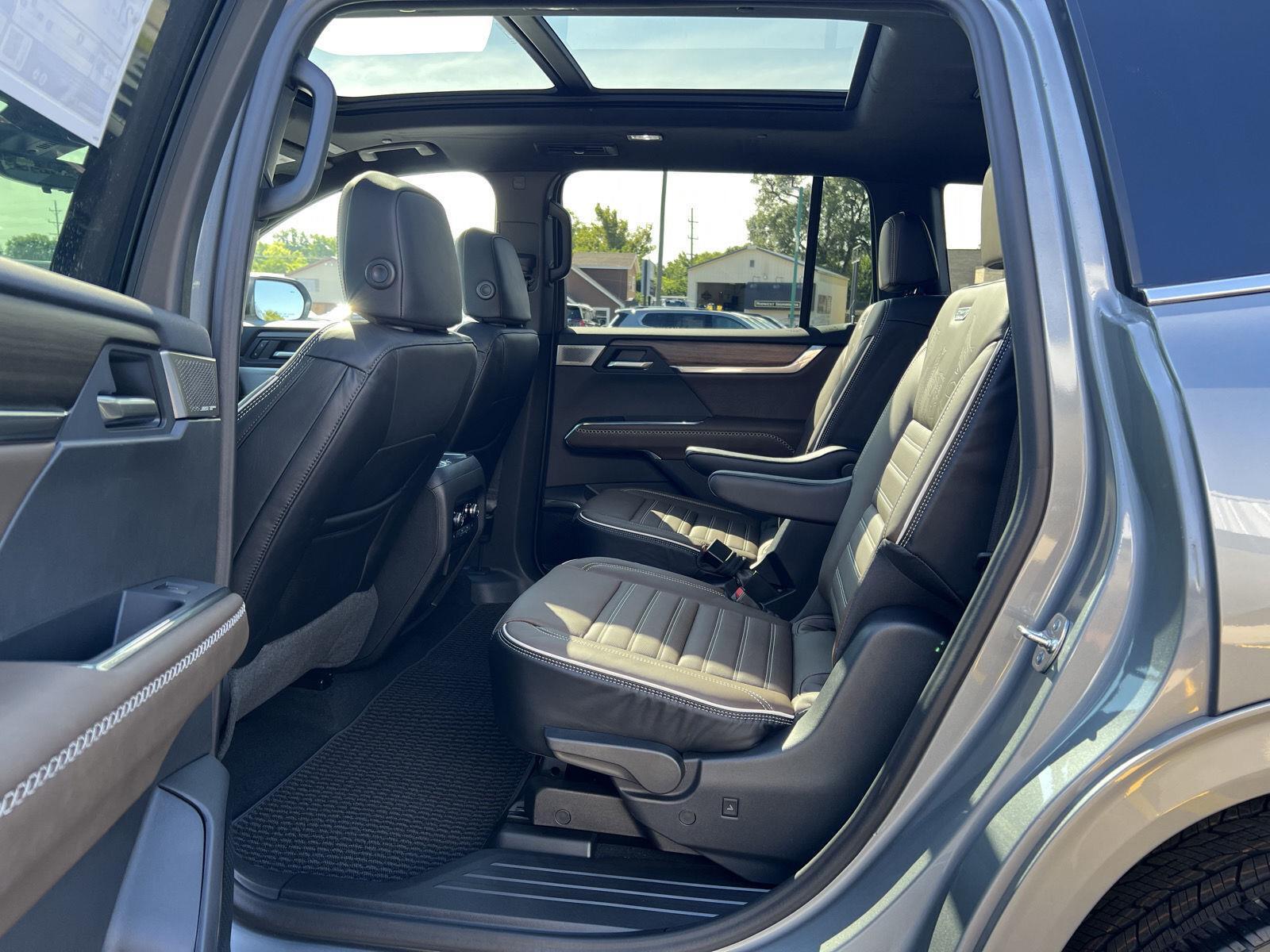 2027 GMC Acadia Denali Ultimate - Photo 52