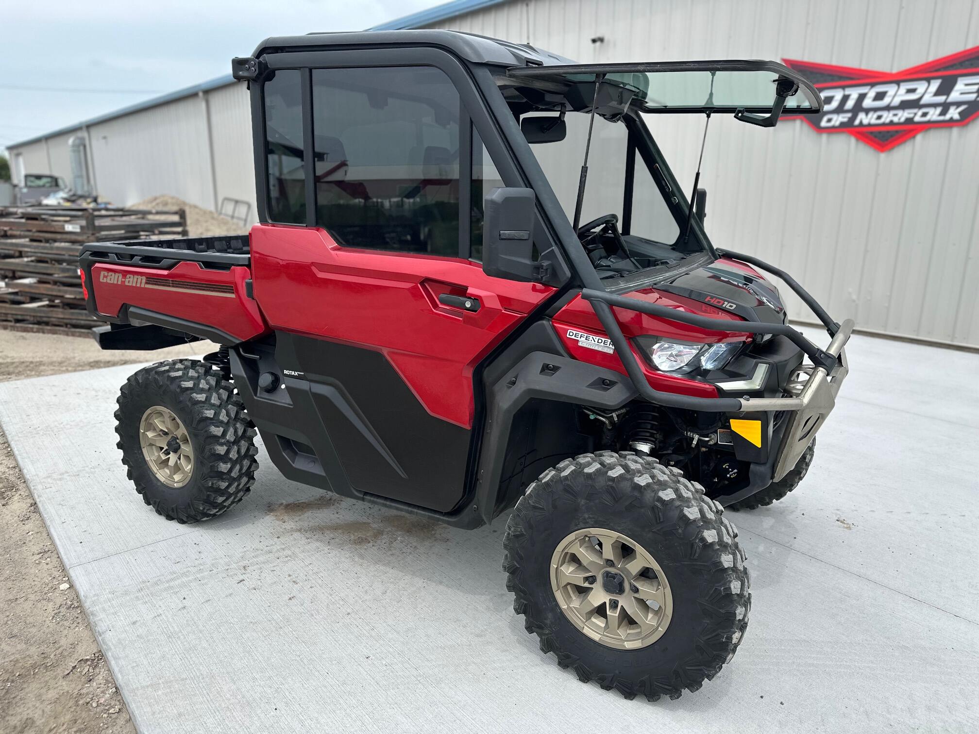2025 Can-Am Defender LIMITED CAB HD10