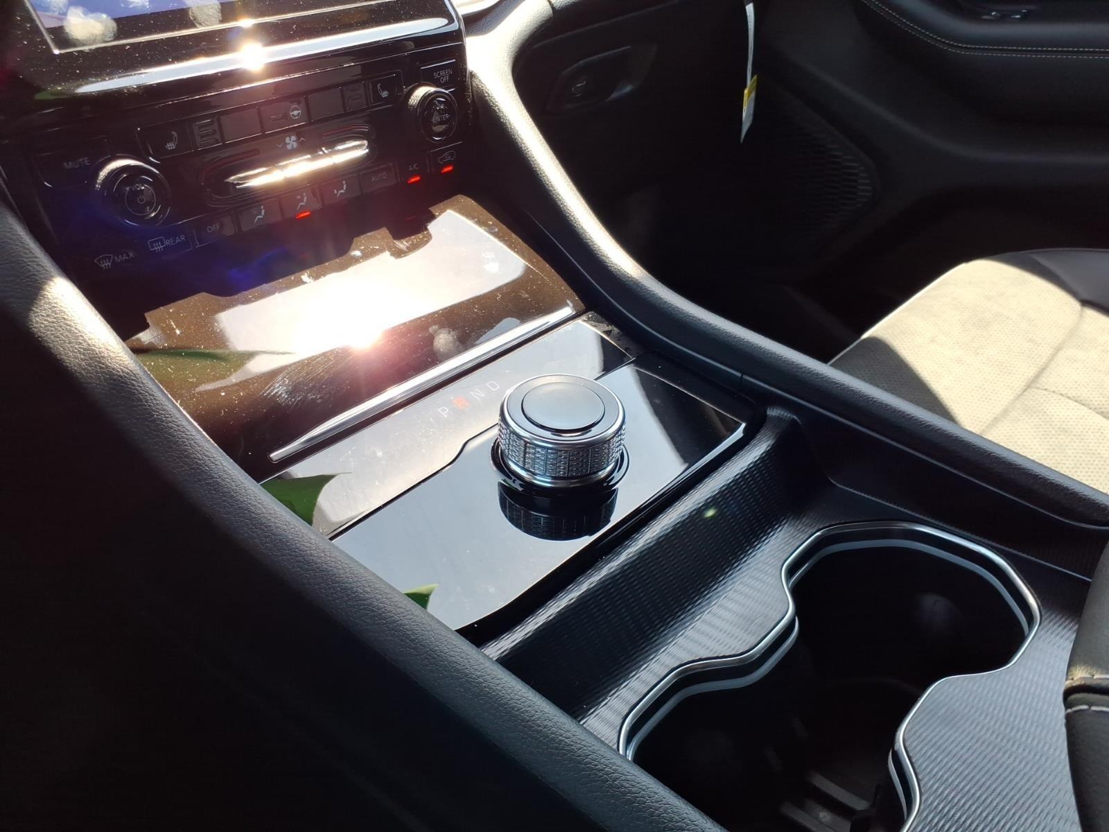 2025 Jeep Grand Cherokee L Altitude - Photo 14