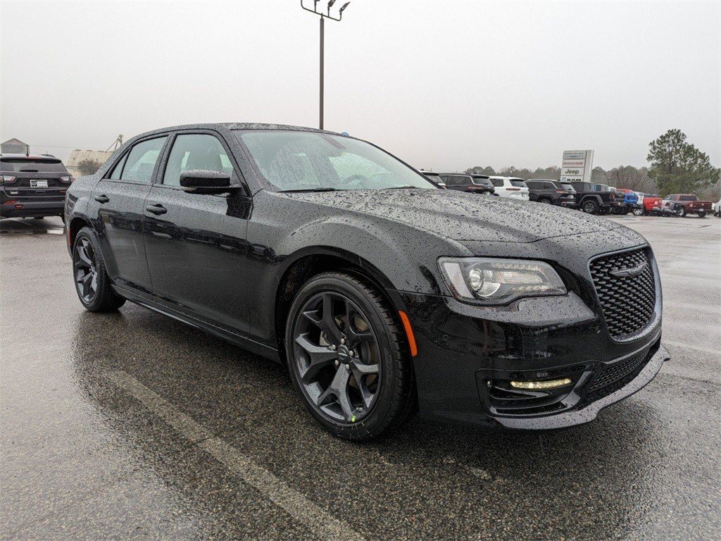 New 2023 Chrysler 300 | South Georgia CDJR | Cordele, GA 31015