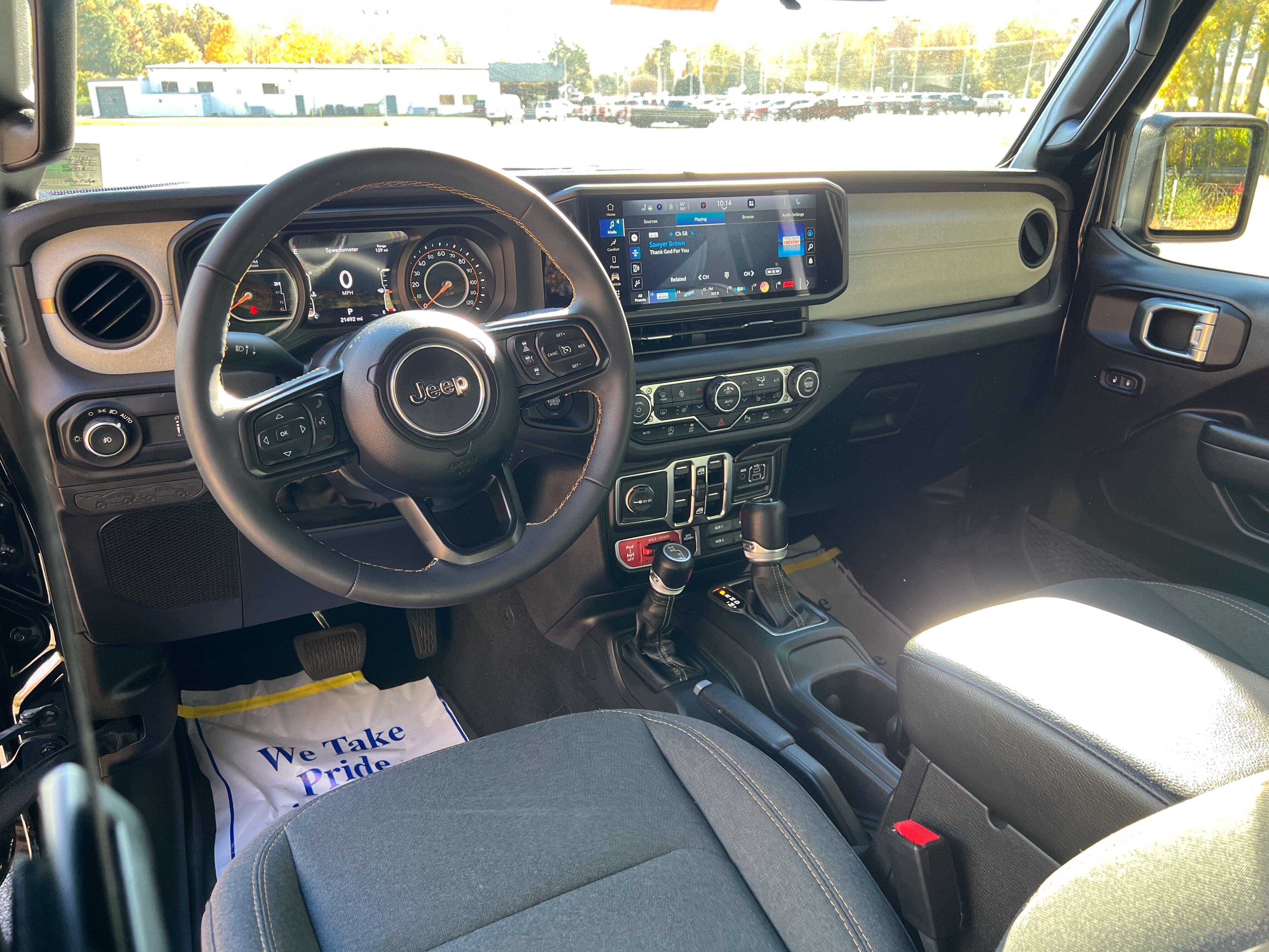 2024 Jeep Wrangler 4-Door Willys - Photo 17