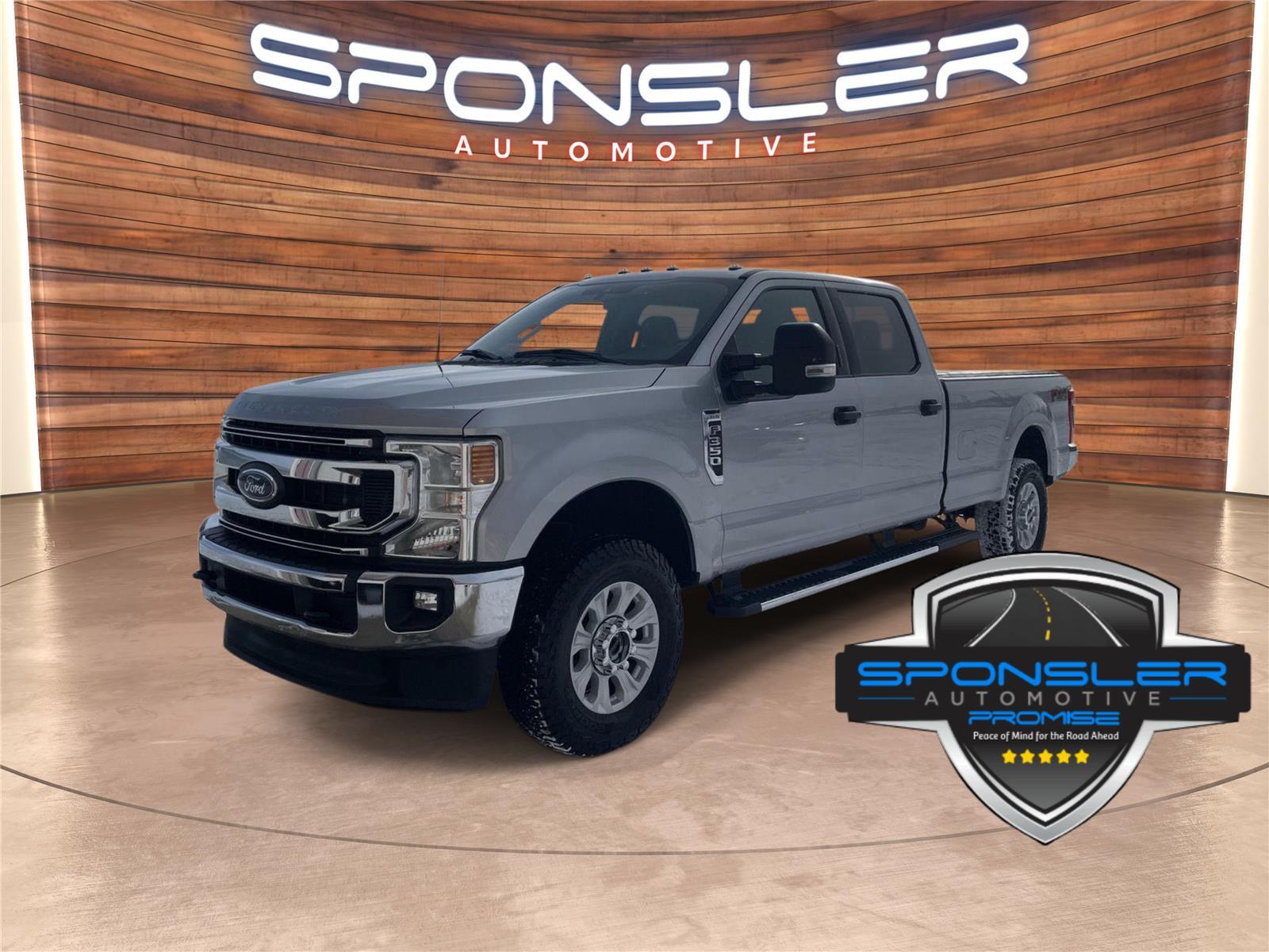 2022 Ford F-350 Super Duty XLT Crew Cab 4WD