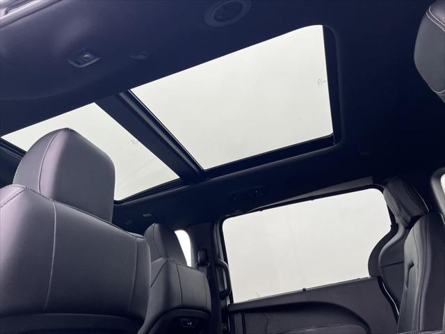 2026 Chrysler Pacifica Select - Photo 39