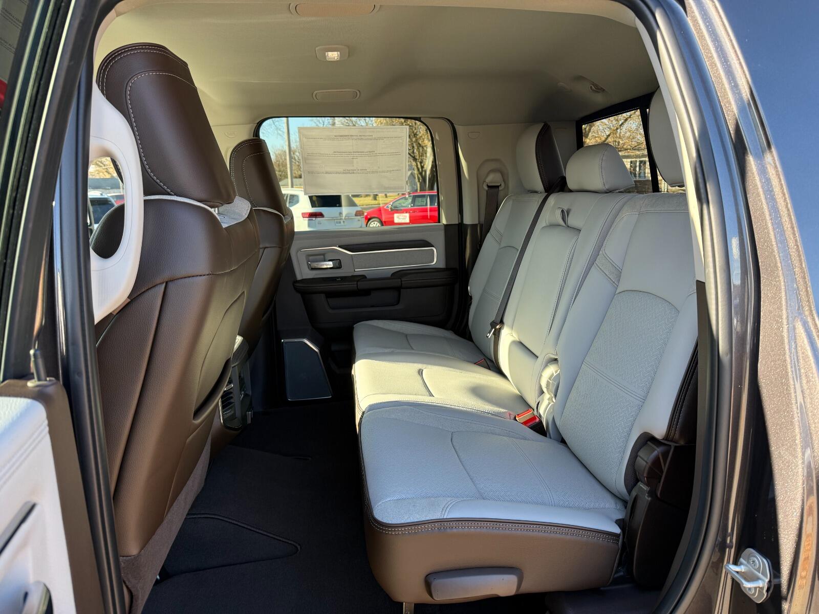 2026 RAM 2500 Laramie - Photo 10