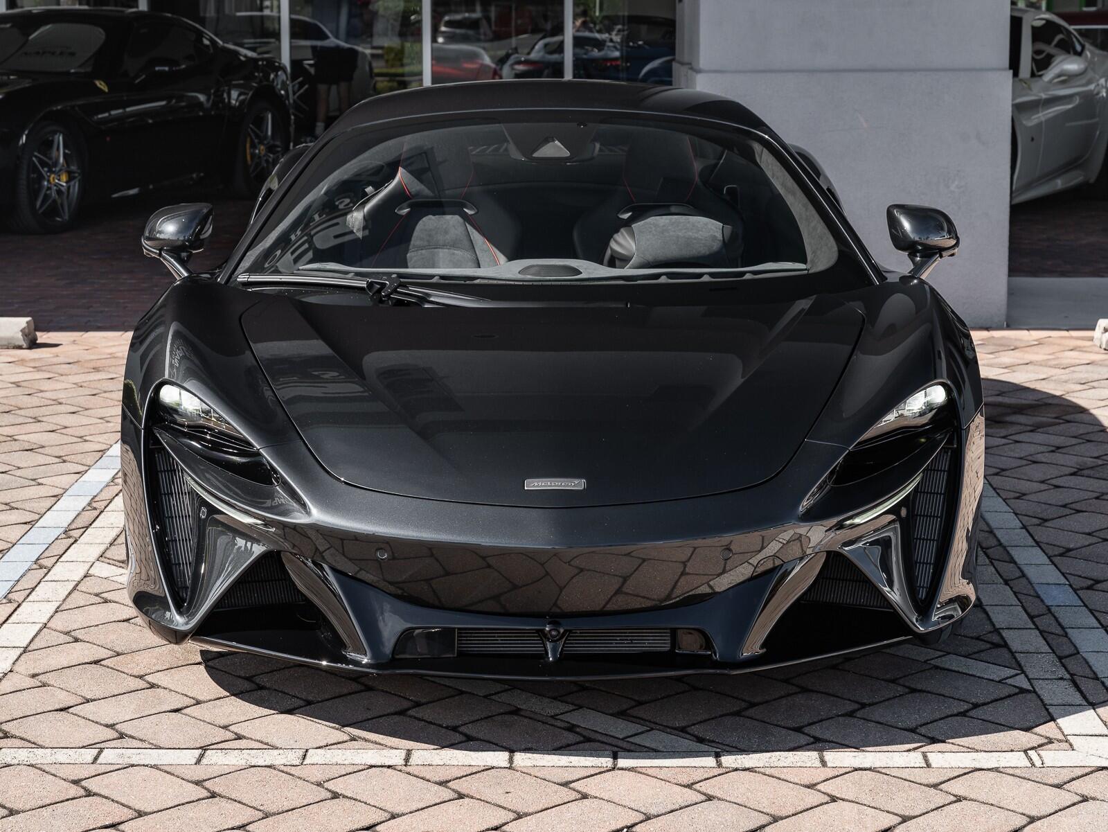 Used 2025 McLaren Artura 