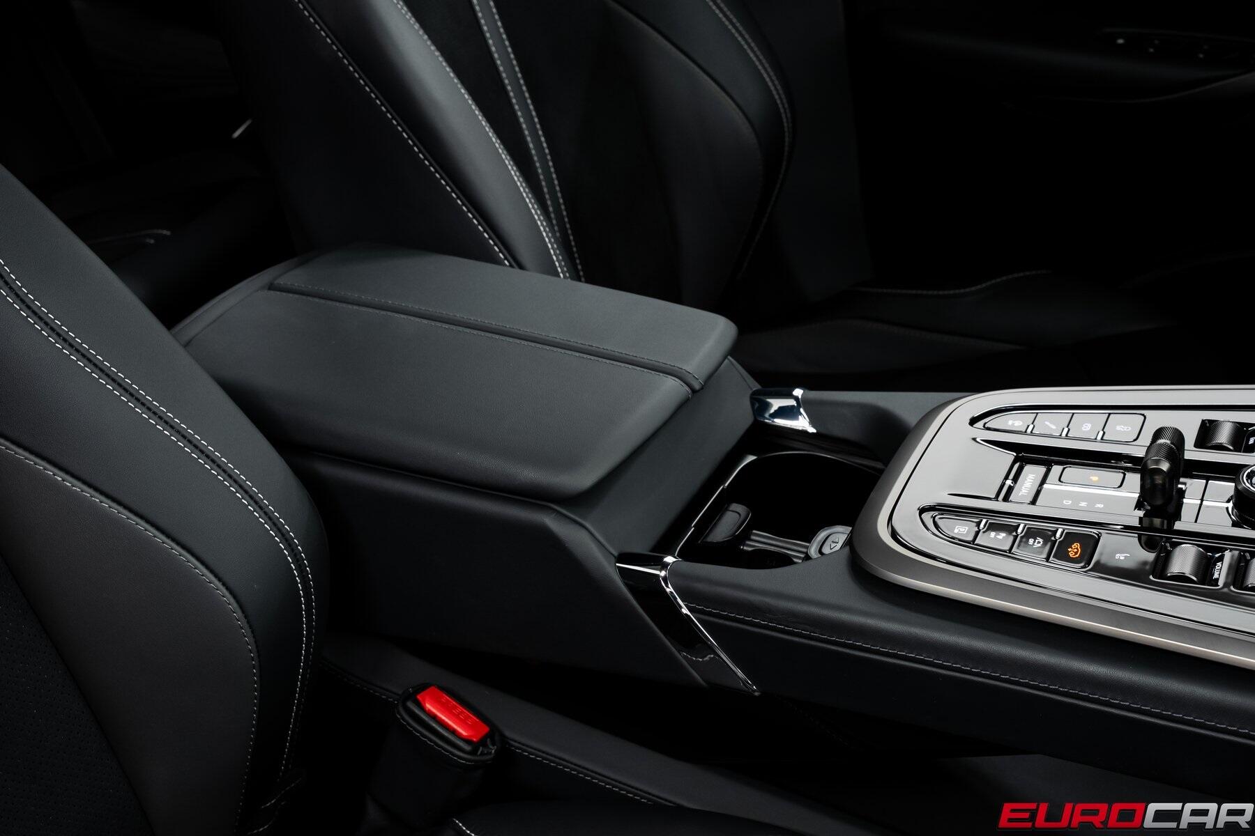 Used 2025 Aston Martin DBX 707 *SATIN FACTORY PAINT * PREMIUM PACKAGE*Image 33