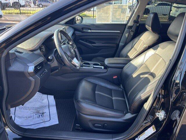 2023 Nissan Altima SR - Photo 10