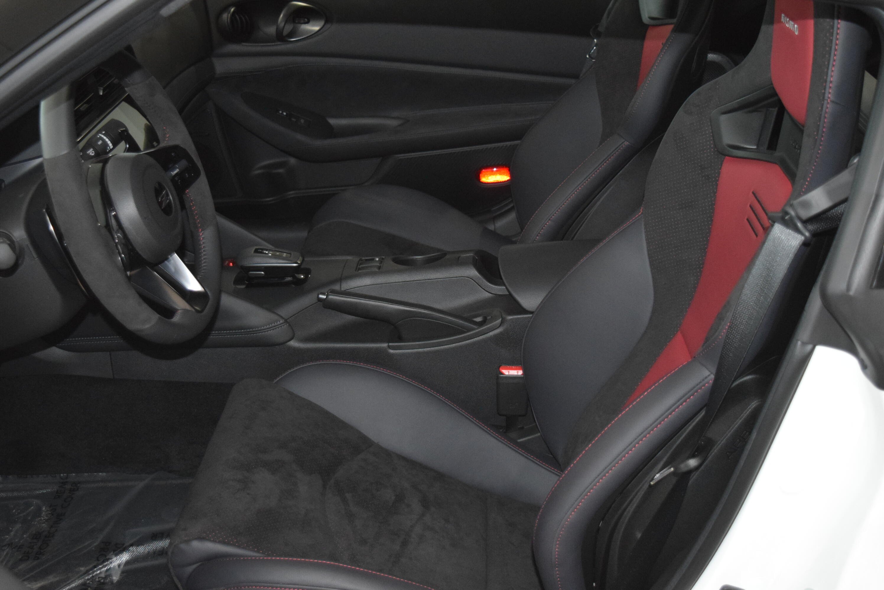 2024 Nissan Z NISMO - Photo 17