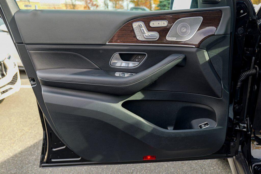 2025 Mercedes-Benz GLS Base - Photo 16