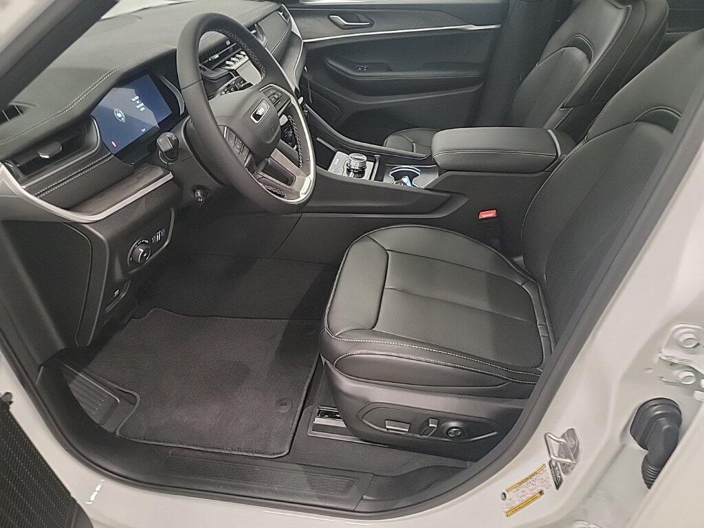 2025 Jeep Grand Cherokee L Limited - Photo 13