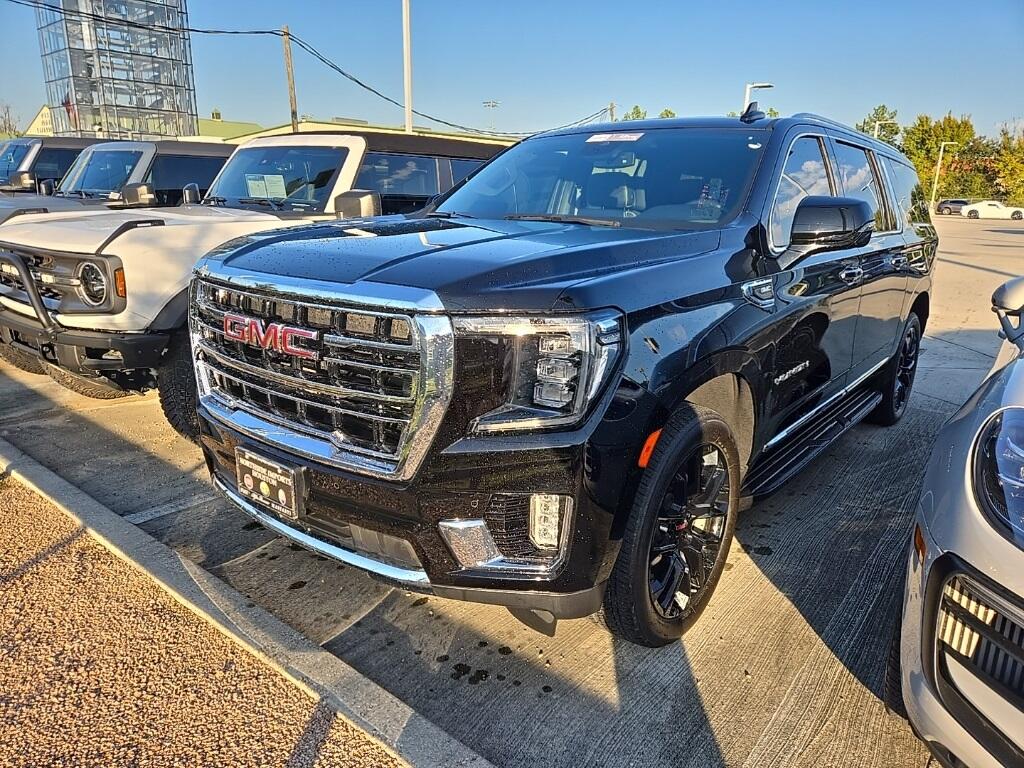 2023 GMC Yukon XL SLT's photo