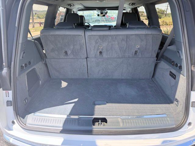2022 Jeep Grand Wagoneer Series III - Photo 18