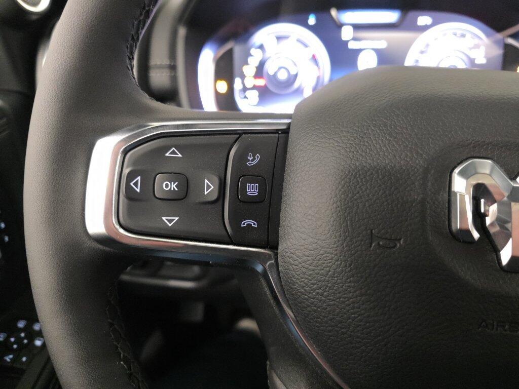 2026 RAM 3500 Laramie - Photo 17