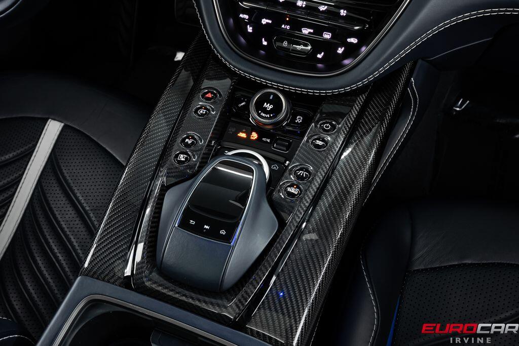 2023 Aston Martin DBX 707 *HUGE CARBON OPTIONS * TRI-COLOR INTERIOR*Image 37