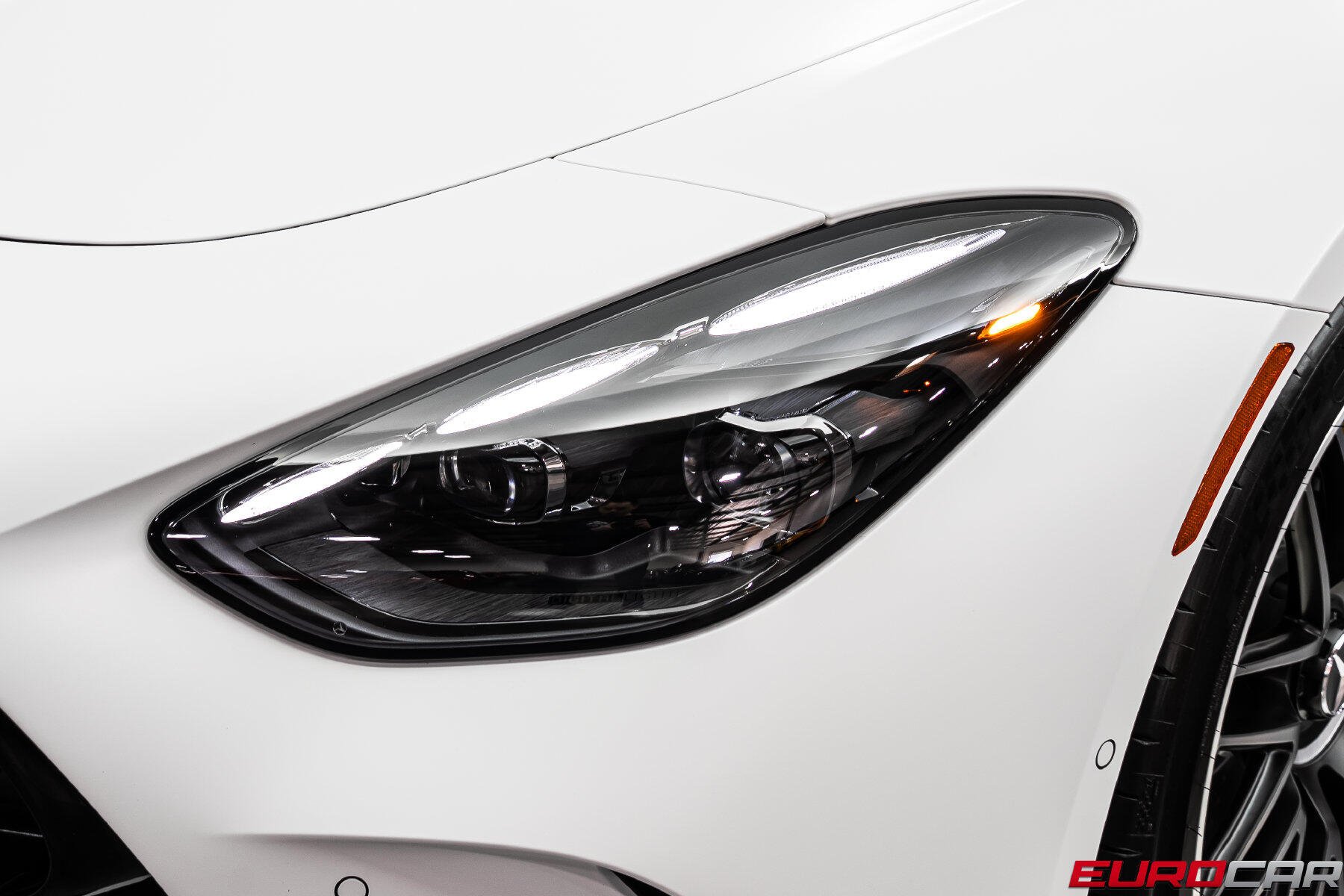 2025 Mercedes-Benz AMG GT 63 *CARBON INTERIOR TRIM * FIXED PANORAMIC SUNROOF*Image 13