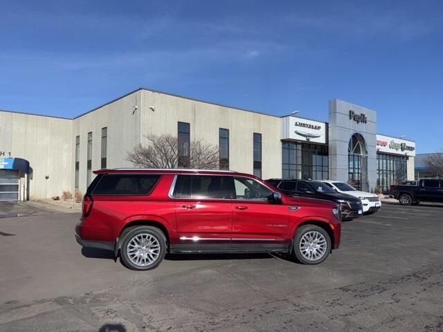 Used 2023 GMC Yukon XL SLT with VIN 1GKS2GKT1PR354641 for sale in Luverne, Minnesota