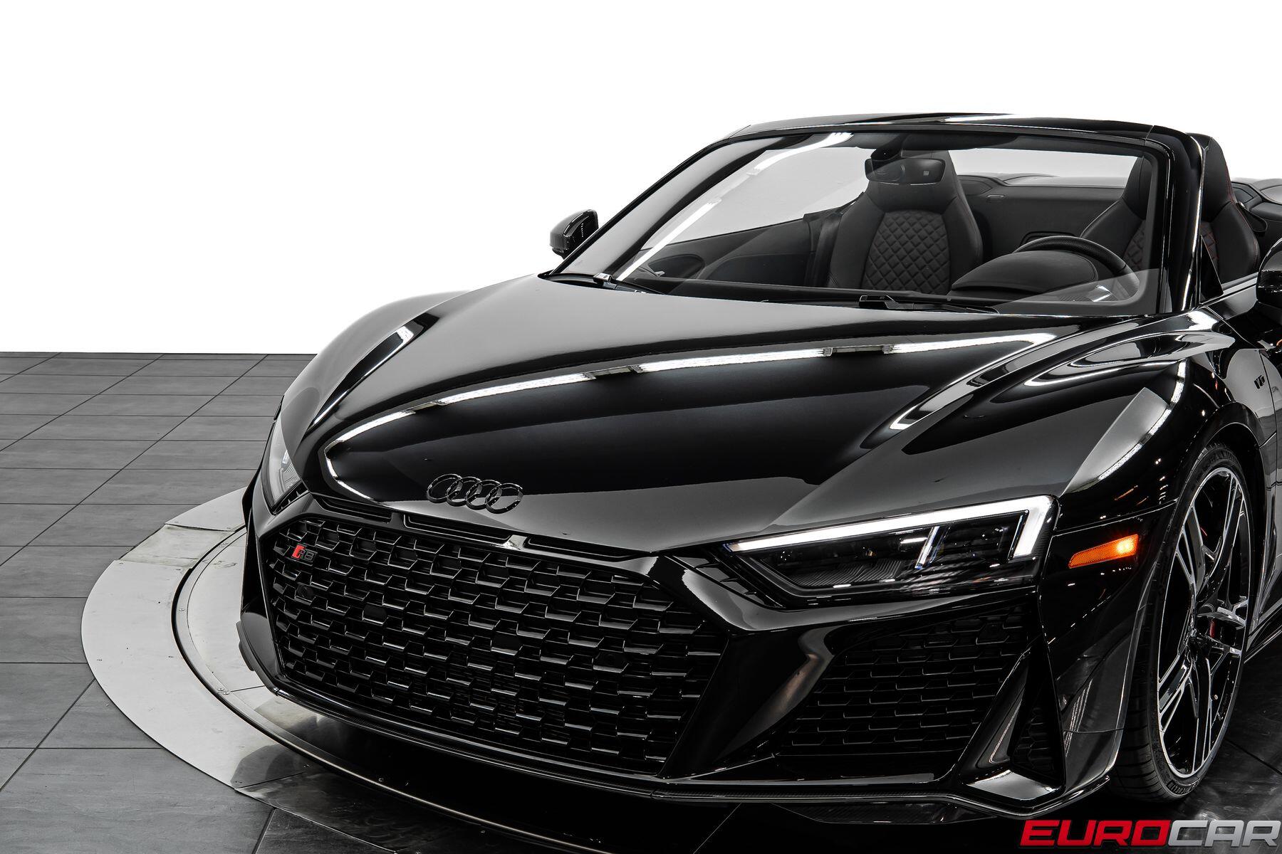 2023 Audi R8 Spyder V10 Performance quattro *HUGE CARBON OPTIONS*Image 17