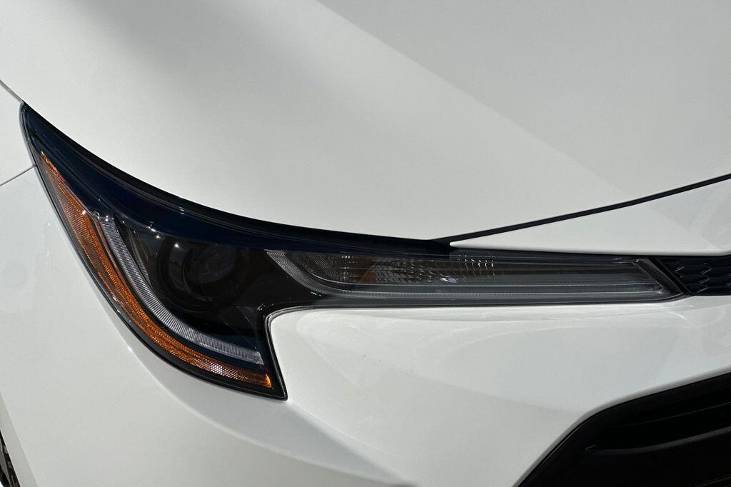 2025 Toyota Corolla LE - Photo 10