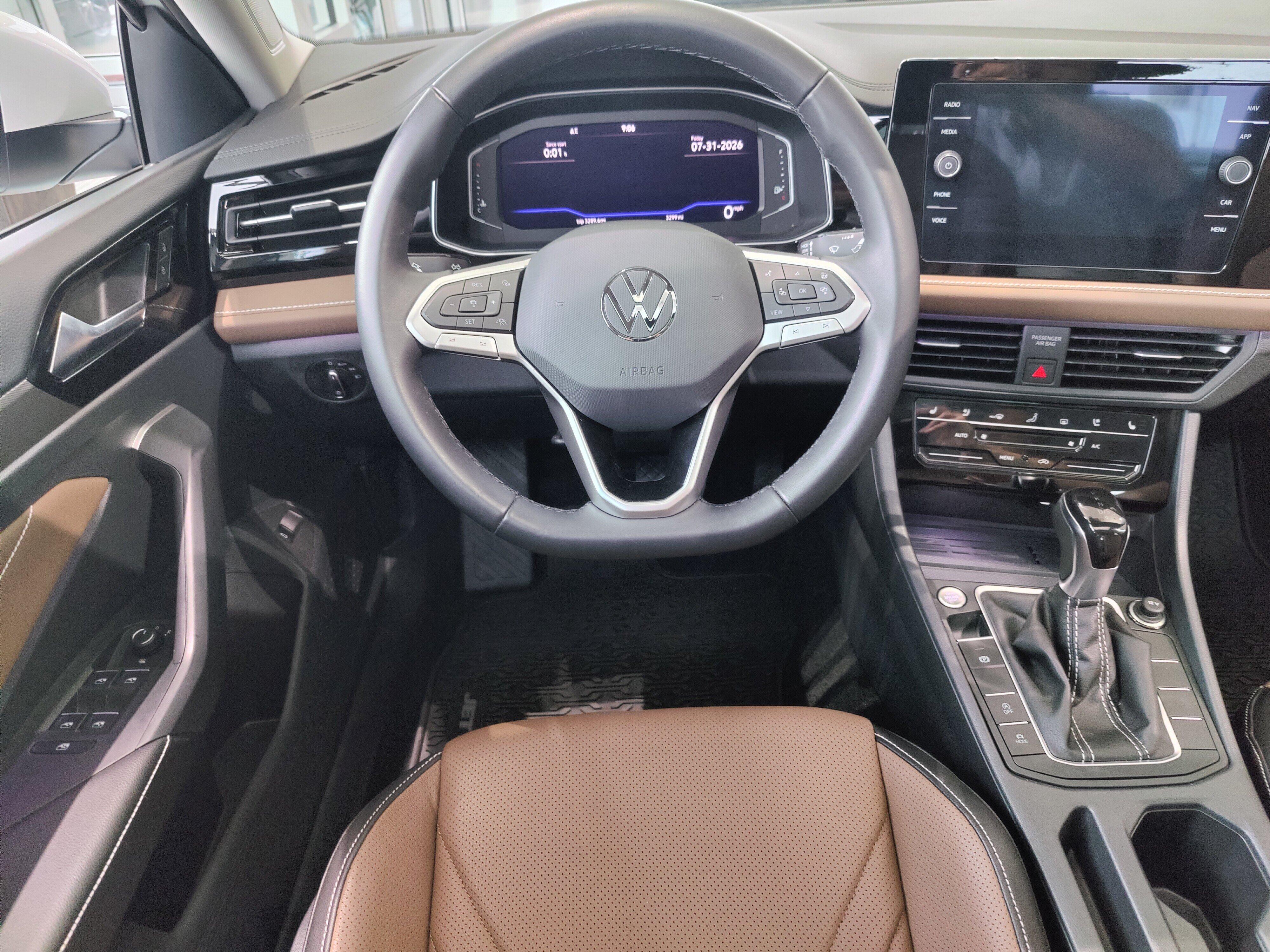 2026 Volkswagen Jetta SEL - Photo 15