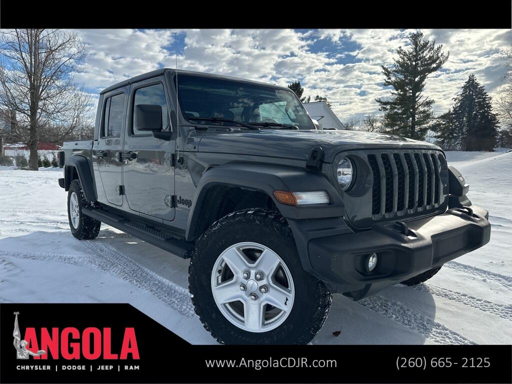 2020 Jeep Gladiator Sport S's photo